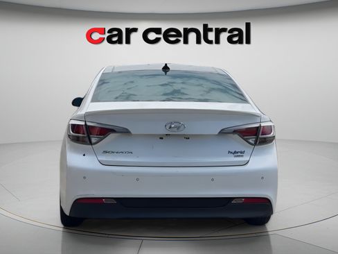 Used 2017 Hyundai Sonata Limited w/ Ultimate Package 02 FWD image 4