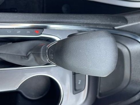 Used 2024 Chevrolet Malibu LT image 27