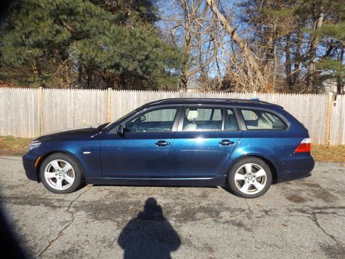 Used 2008 BMW 535xi Wagon image 2