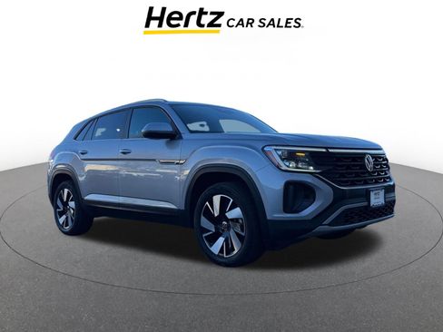 Used 2025 Volkswagen Atlas Cross Sport SE image 1