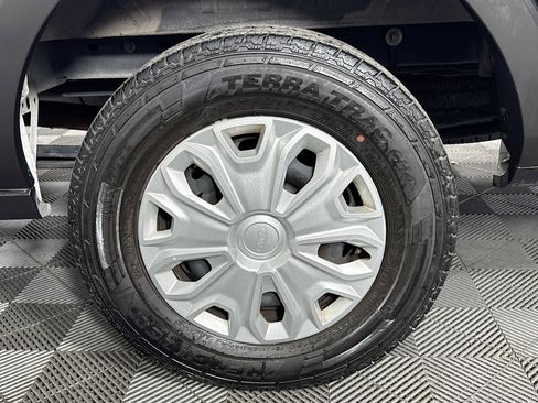 Used 2023 Ford Transit 350 XLT image 32