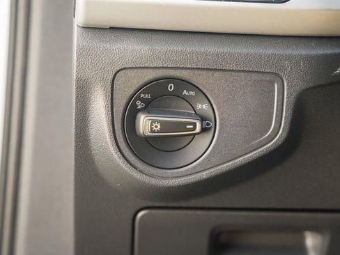 Used 2023 Volkswagen Atlas Cross Sport SE w/ Panoramic Sunroof Package image 31