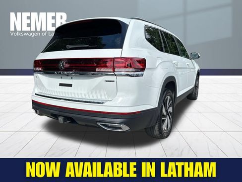 Used 2024 Volkswagen Atlas SE AWD/4WD image 4