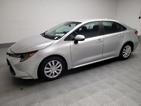 Used 2021 Toyota Corolla LE image 2