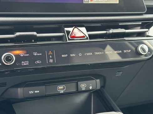 New 2026 Kia Niro EX FWD image 21
