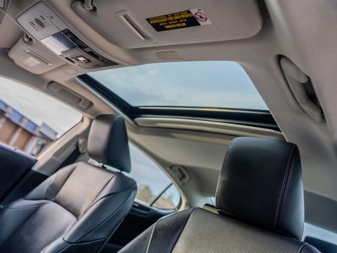 Used 2021 Lexus ES 350 Premium image 28