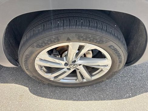 Certified 2024 Volkswagen Atlas Cross Sport SEL R-Line AWD/4WD image 6