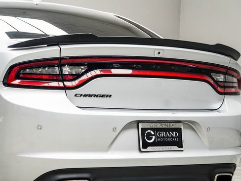 Used 2021 Dodge Charger SXT w/ Plus Group image 13