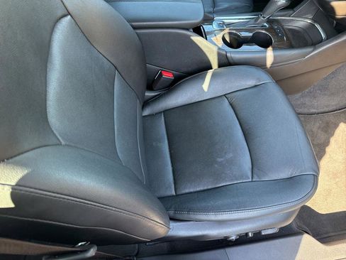 Used 2017 Chevrolet Malibu Premier w/ Premier Sun and Wheel Package image 10