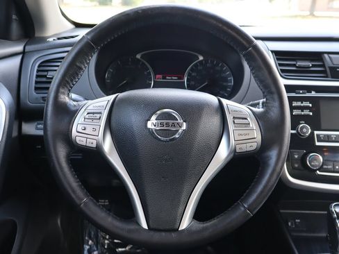 Used 2018 Nissan Altima 2.5 SL FWD image 18