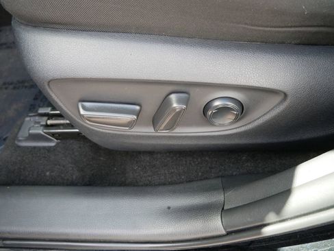 Certified 2025 Toyota RAV4 XLE AWD/4WD image 15