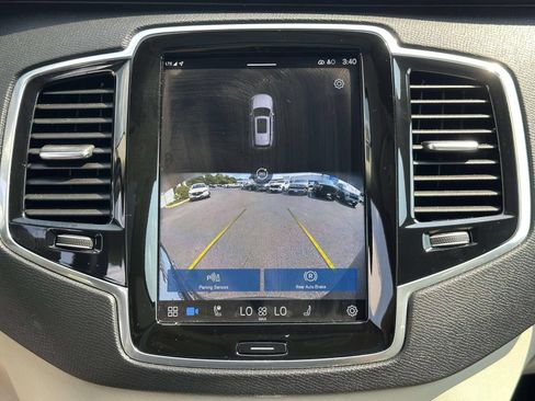 Used 2023 Volvo XC90 B6 Plus w/ Protection Package Premier AWD/4WD image 11