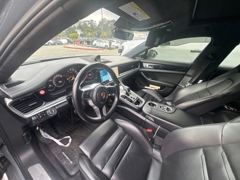 Used 2019 Porsche Panamera 4 AWD/4WD image 9