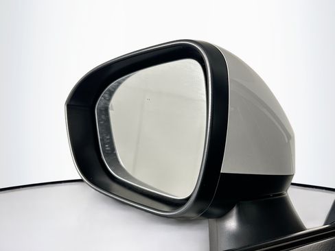 Used 2024 Nissan Rogue SV FWD image 16