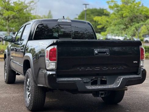 Used 2023 Toyota Tacoma TRD Off-Road w/ TRD Premium Off Road Package AWD/4WD image 3