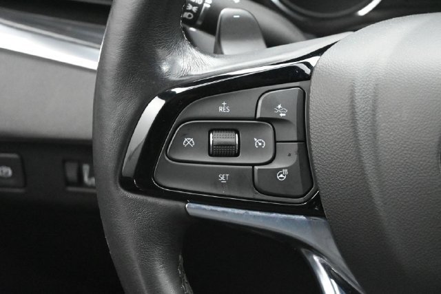Used 2024 Buick Enclave Essence w/ Experience Buick Package FWD image 17