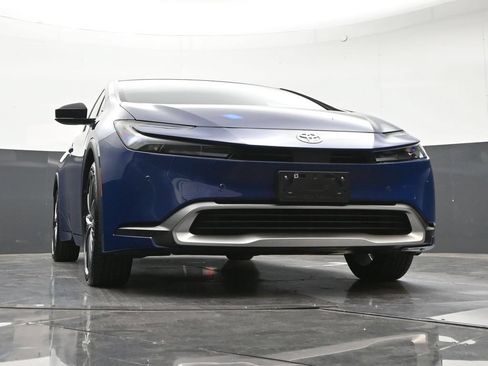 Used 2026 Toyota Prius Plug-In Hybrid FWD image 30