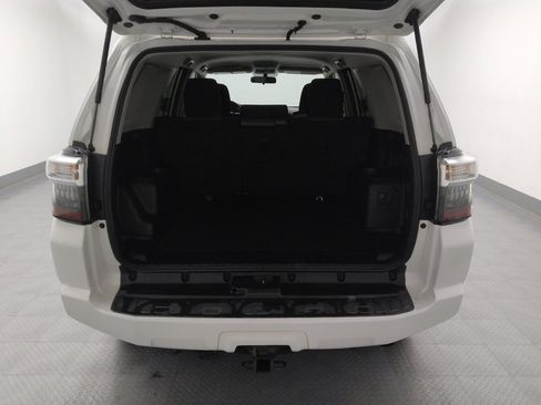 Used 2018 Toyota 4Runner SR5 image 29