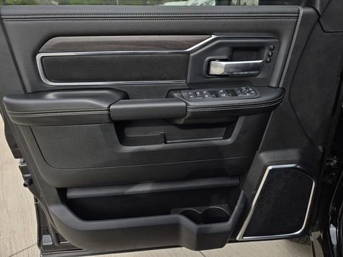 New 2026 RAM 3500 Laramie AWD/4WD image 16