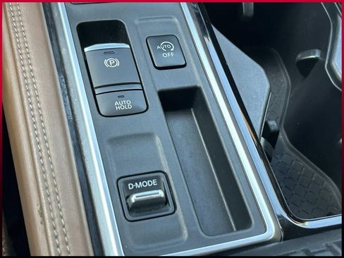 Used 2023 Nissan Pathfinder Platinum FWD image 35