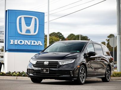 Used 2024 Honda Odyssey Elite