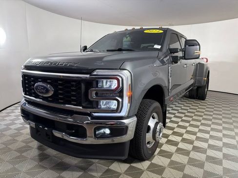 Certified 2024 Ford F350 Lariat w/ Lariat Ultimate Package AWD/4WD image 4