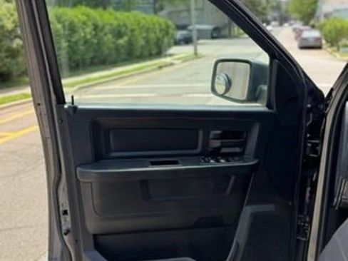 Used 2018 RAM 1500 Express w/ Express Value Package AWD/4WD image 14