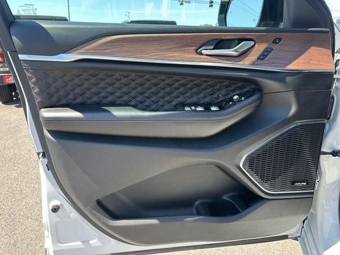Used 2022 Jeep Grand Cherokee Summit RWD image 31