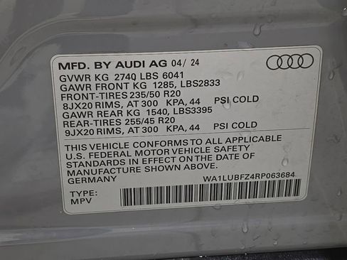 Used 2024 Audi Q4 e-tron Premium Plus w/ Premium Plus AWD/4WD image 35