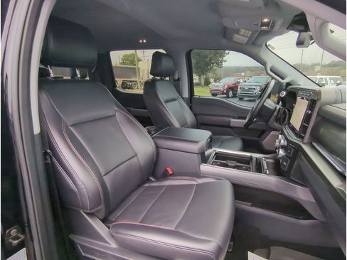 Used 2024 Ford F350 Lariat w/ Chrome Package image 29