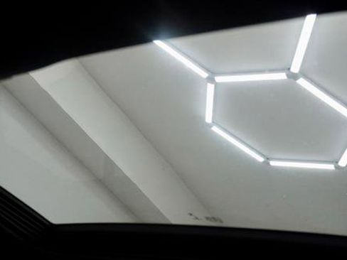 Used 2016 BMW 550i xDrive Sedan AWD/4WD image 28