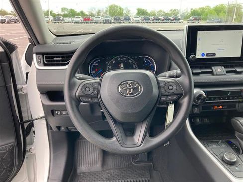 Certified 2024 Toyota RAV4 LE AWD/4WD image 19