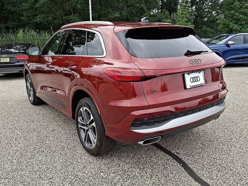 Used 2025 Audi Q5 Premium w/ 19" Wheel Package AWD/4WD image 3