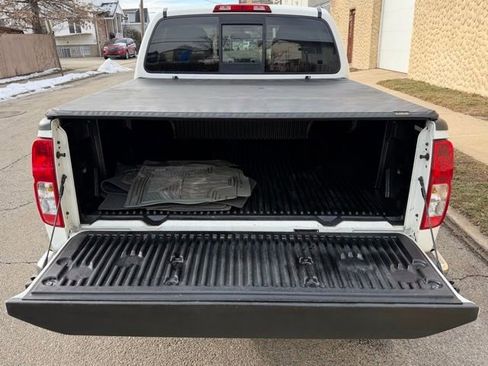 Used 2018 Nissan Frontier SV image 12