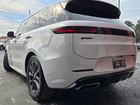 Used 2024 Land Rover Range Rover Sport Dynamic SE image 4