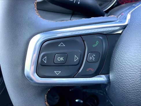 Used 2023 Jeep Wrangler Unlimited Sahara AWD/4WD image 18