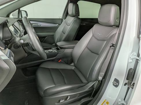 Certified 2024 Cadillac XT5 Luxury w/ LPO, Floor Liner Package AWD/4WD image 13