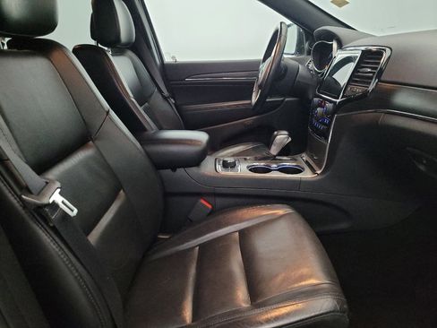 Used 2019 Jeep Grand Cherokee Limited image 21