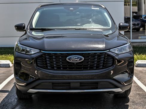 Certified 2023 Ford Escape Active w/ Tech Pack #2 AWD/4WD image 4