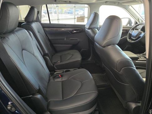 New 2026 Toyota Highlander Limited image 40