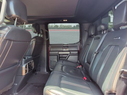 Used 2022 Ford F250 Platinum w/ FX4 Off-Road Package AWD/4WD image 24