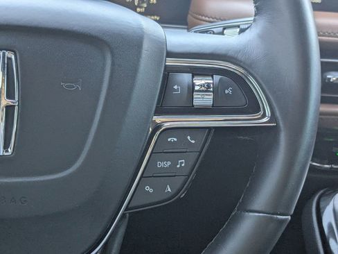 Used 2023 Lincoln Nautilus Reserve w/ Monochromatic Package image 29