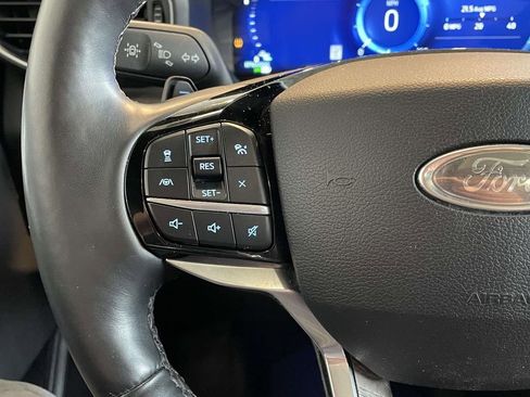 Used 2021 Ford Explorer Platinum w/ Equipment Group 601A AWD/4WD image 38