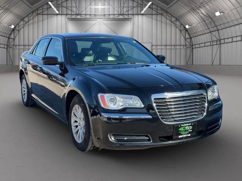 Used 2014 Chrysler 300 300 Sedan 4D image 1