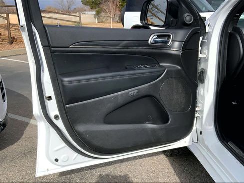 Used 2020 Jeep Grand Cherokee Limited X image 20