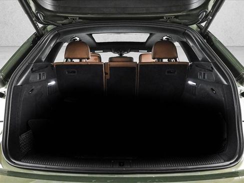 Certified 2025 Audi Q5 2.0T Premium Plus image 6