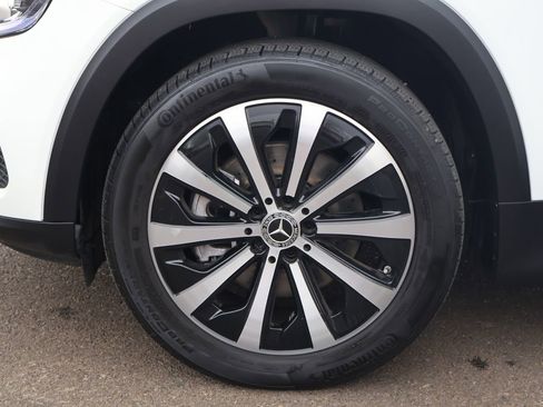 Used 2022 Mercedes-Benz GLB 250 4MATIC image 36