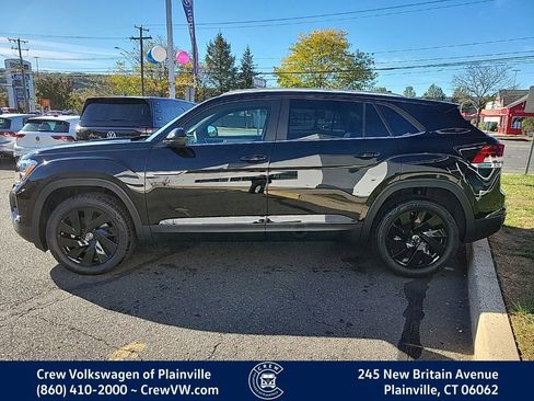 New 2026 Volkswagen Atlas Cross Sport SE image 10
