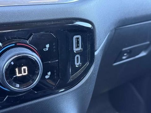 Used 2023 Chevrolet Silverado 1500 LT AWD/4WD image 27