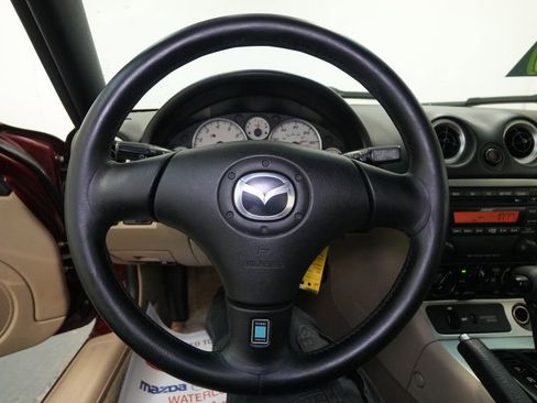 Used 2003 MAZDA MX-5 Miata image 29